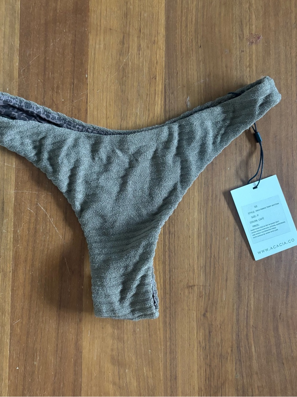 Acacia Oslo bottoms